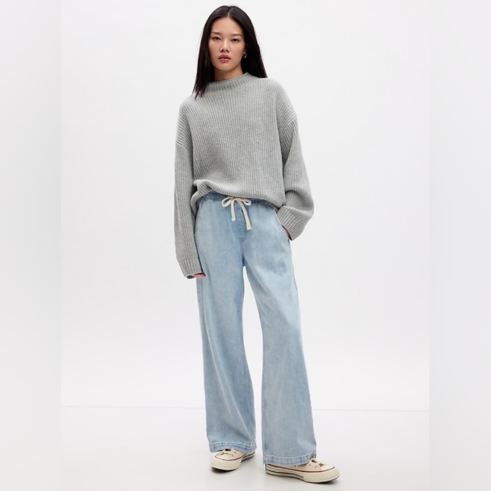 Gap High Rise Wide-Leg Pull-On Jeans Light Wash